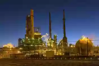 Refinaria de Petróleo - Fabricação de Gasolina